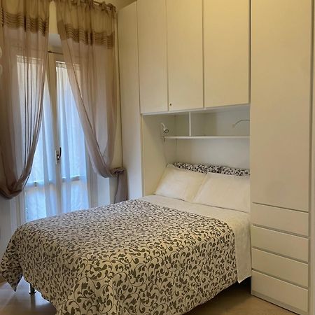 Downtown Apartment Милано Екстериор снимка