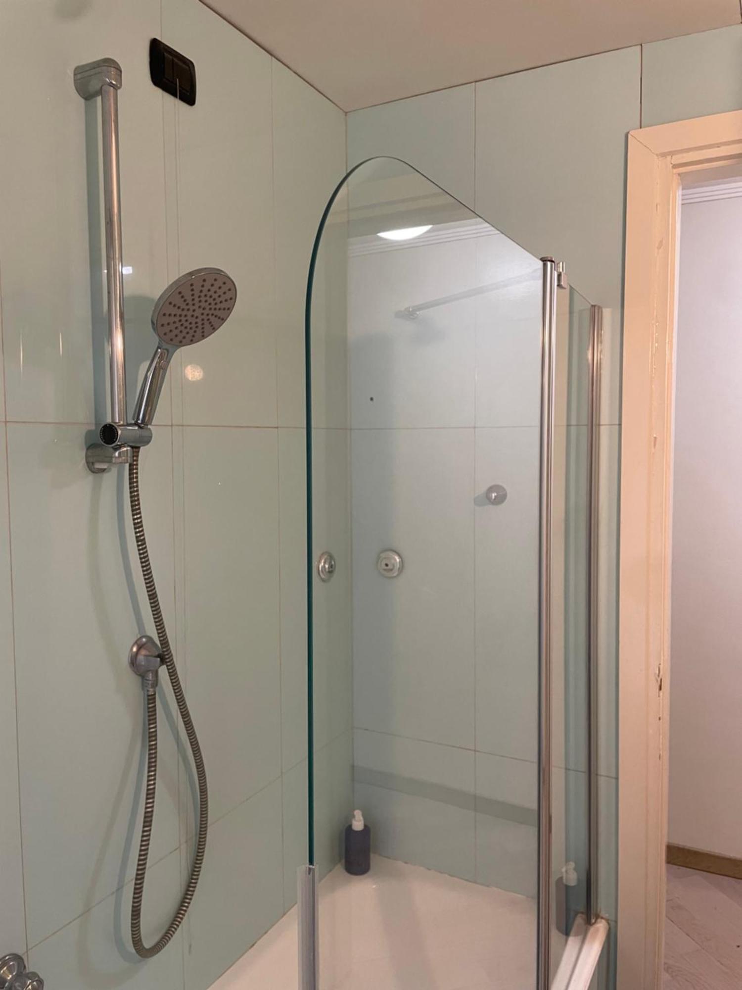 Downtown Apartment Милано Екстериор снимка