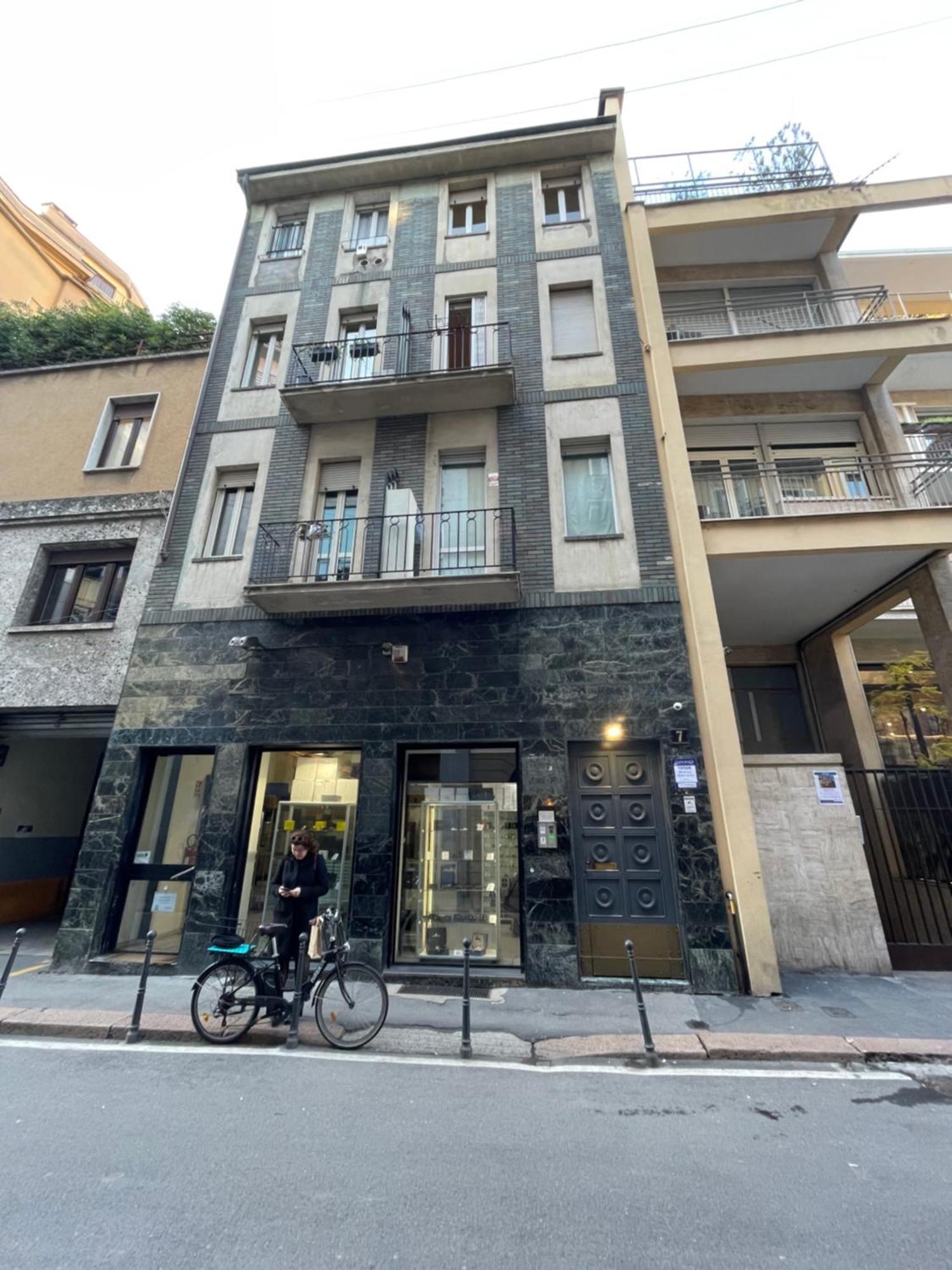 Downtown Apartment Милано Екстериор снимка