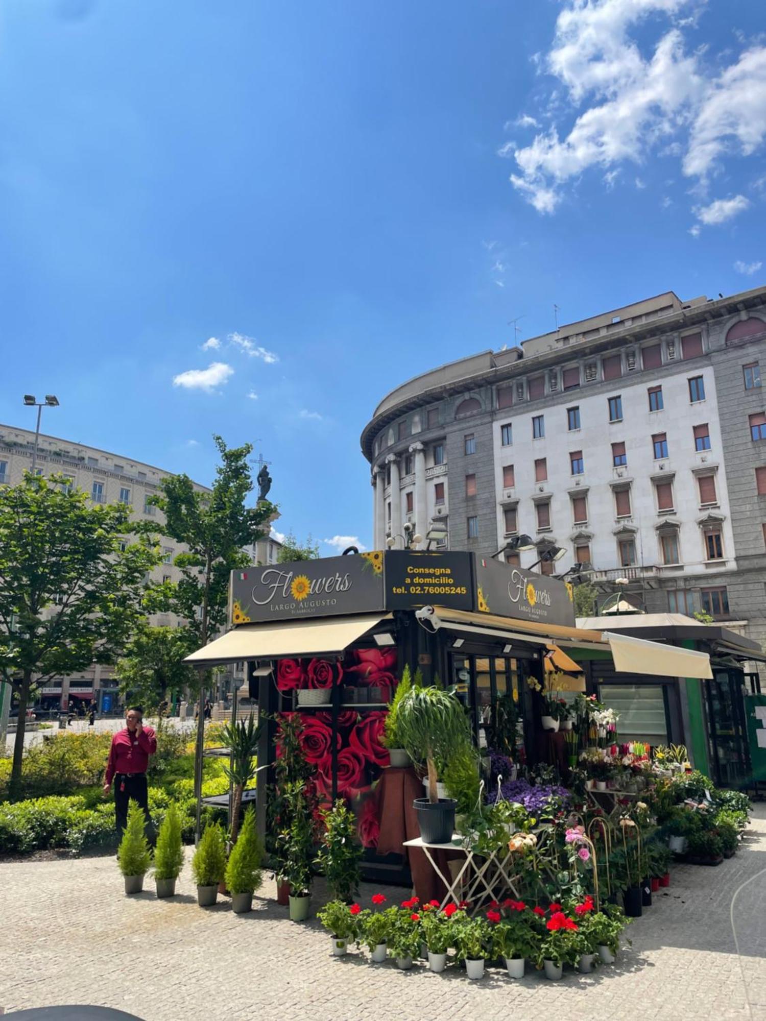 Downtown Apartment Милано Екстериор снимка