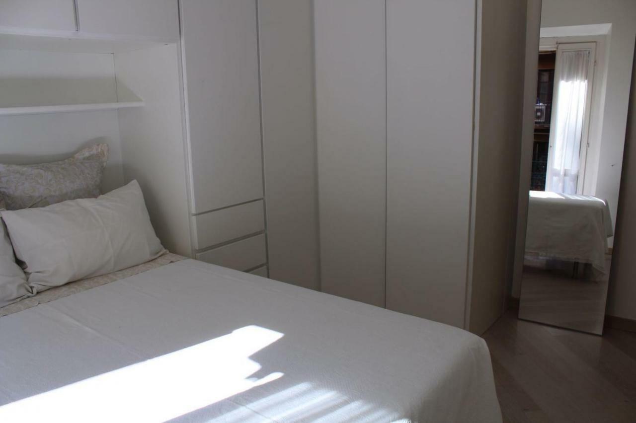 Downtown Apartment Милано Екстериор снимка