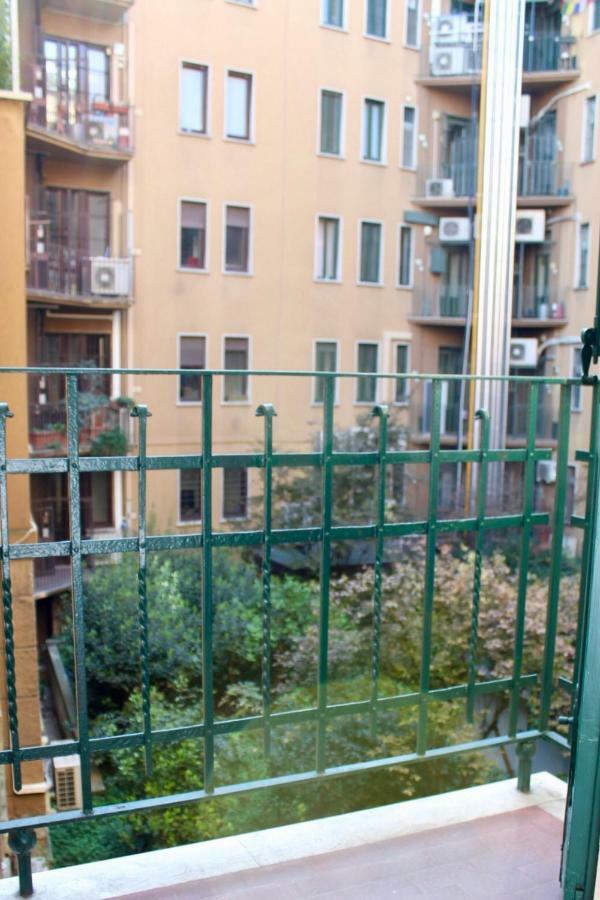 Downtown Apartment Милано Екстериор снимка